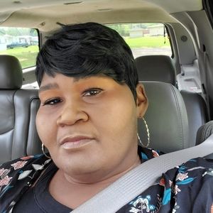 Meet your Posher, Latisha